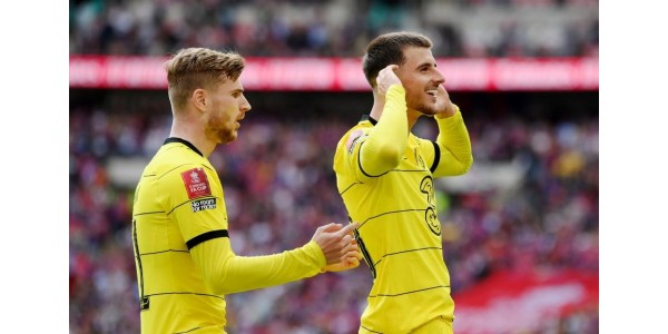 Il Chelsea arriva in finale 0-2