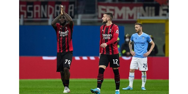 Da 0-1 a 2-1, il Milan torna in vetta