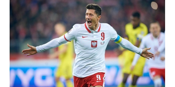 Lewandowski guida la Polonia verso una promozione di successo