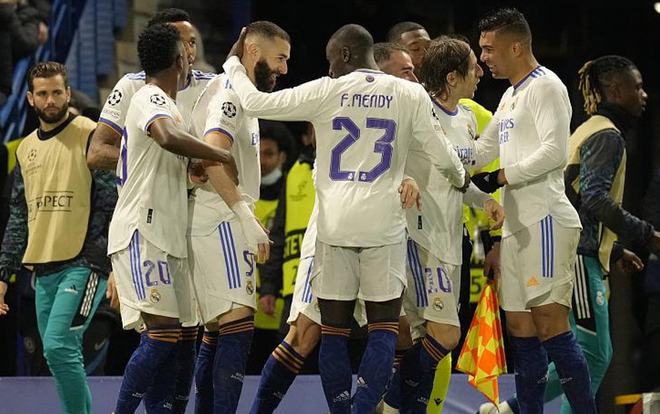 Benzema guida il Real a battere il Chelsea