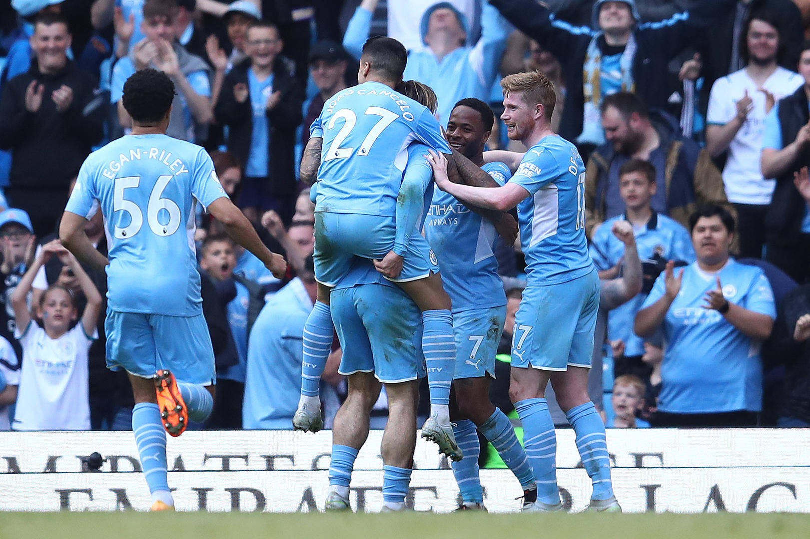 Il Manchester City riguadagna il primo posto, il Liverpool trema